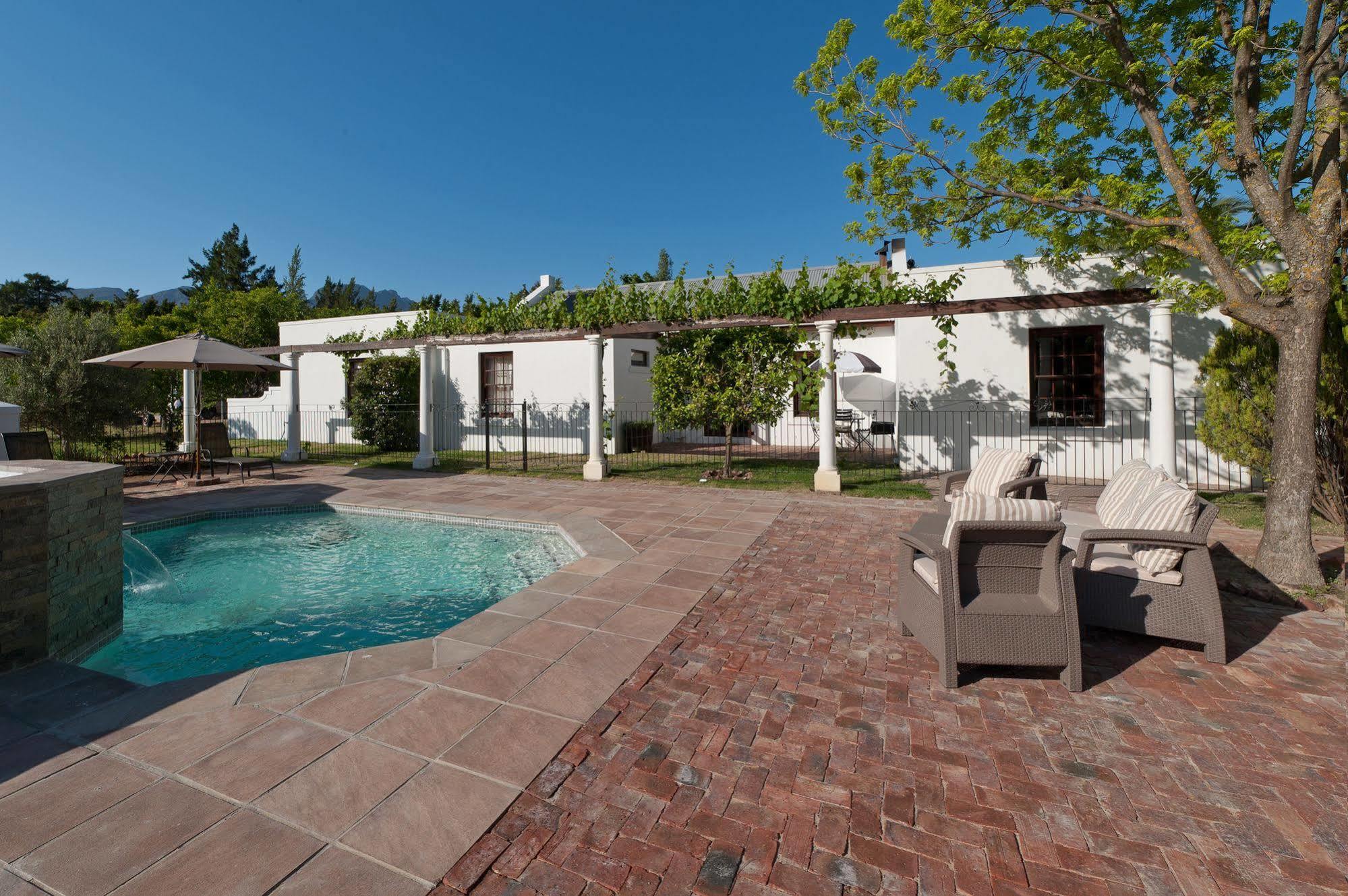 La Galiniere Guest Cottages 프란쉬후크 외부 사진